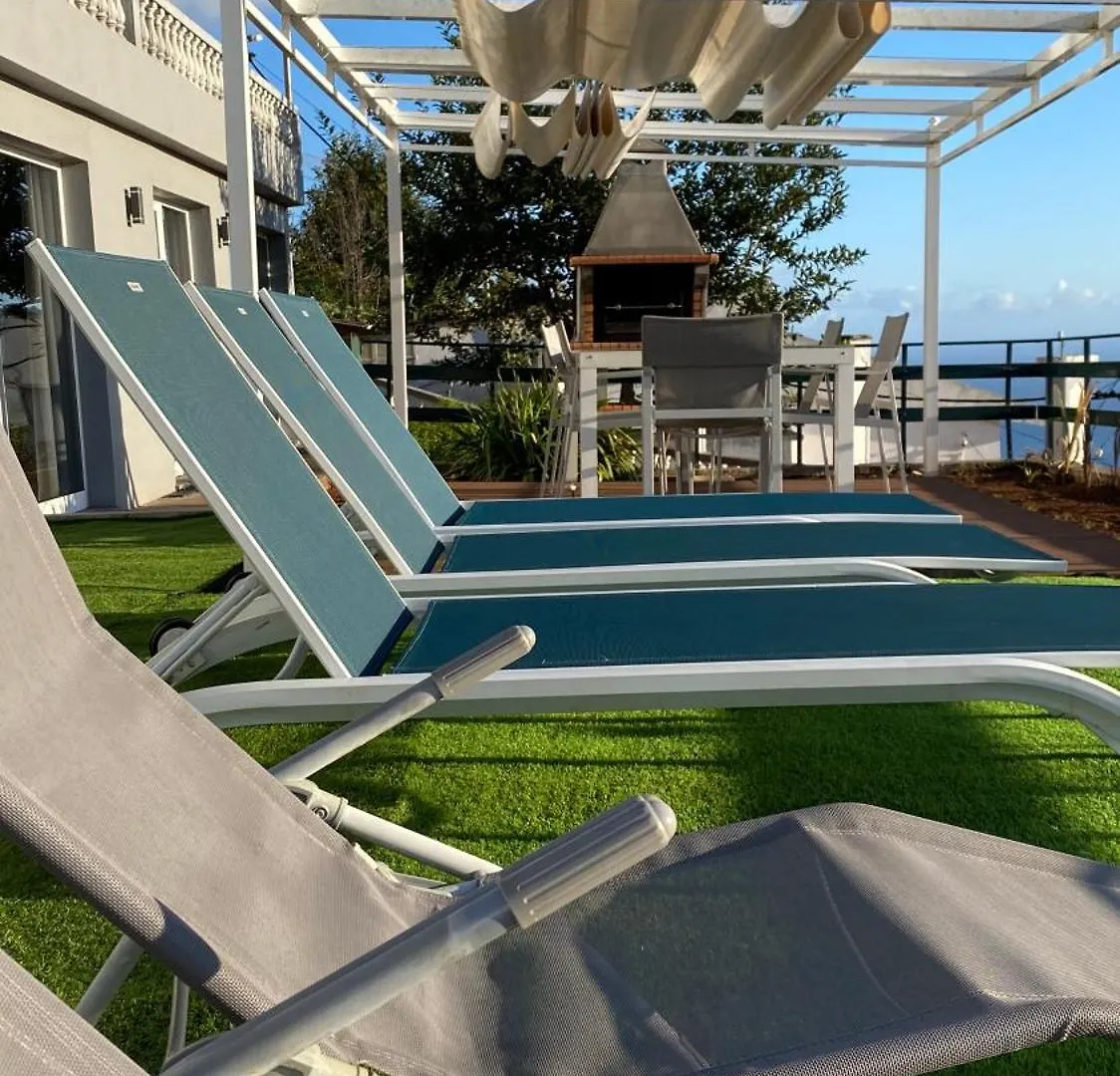 Studio Geek Villa - Open Space - 5M From 5 Top Attractions - Pool All Year Round, Dining Pergola, Barbecue - Funchal Matrix Holiday Home